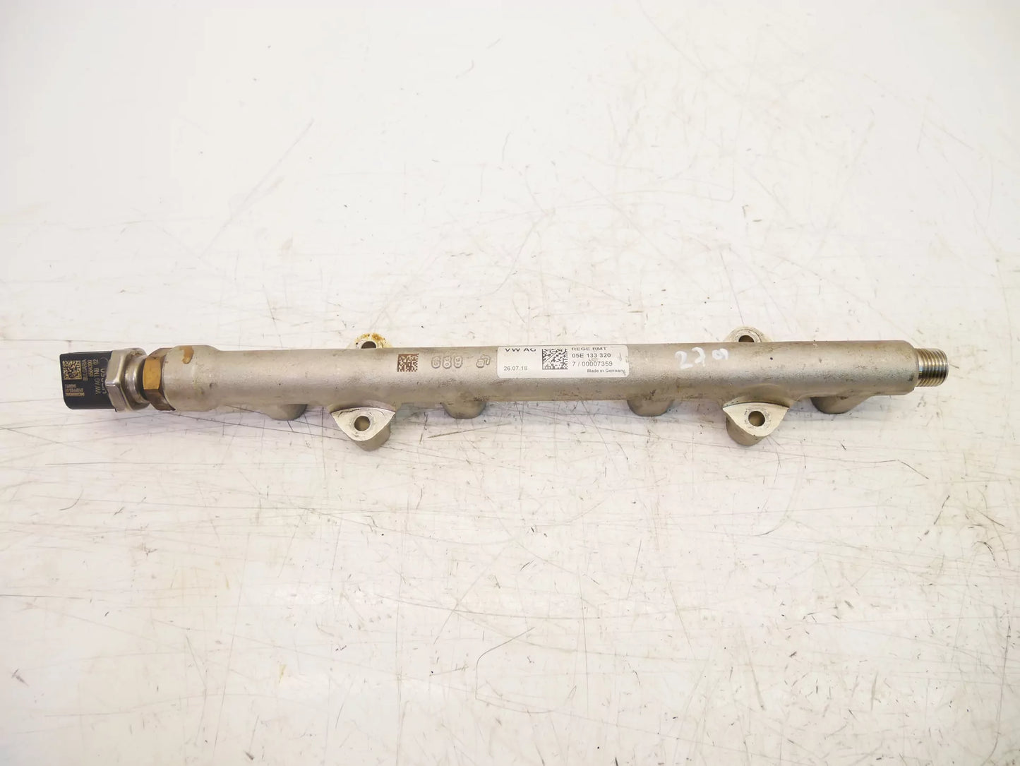 Rampa inyectora Seat Audi Skoda Volkswagen Leon 1.5 TSI DADA DAD 05E133320