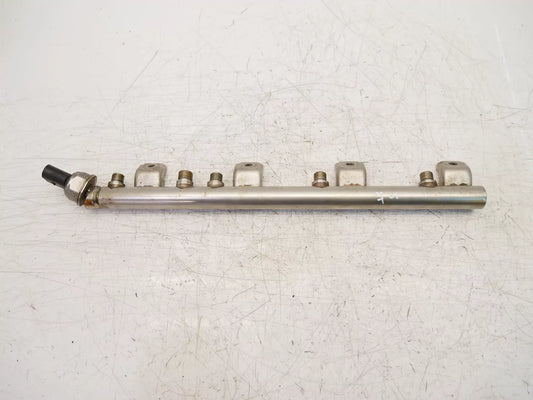 Rampa inyectora BMW Serie 7 F01 F02 ActiveHybrid 7 4.4 V8 N63B44A 7547600