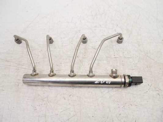 Rampa inyectora BMW Serie 3 F30 F31 F80 2.0 i N20B20B 7585411