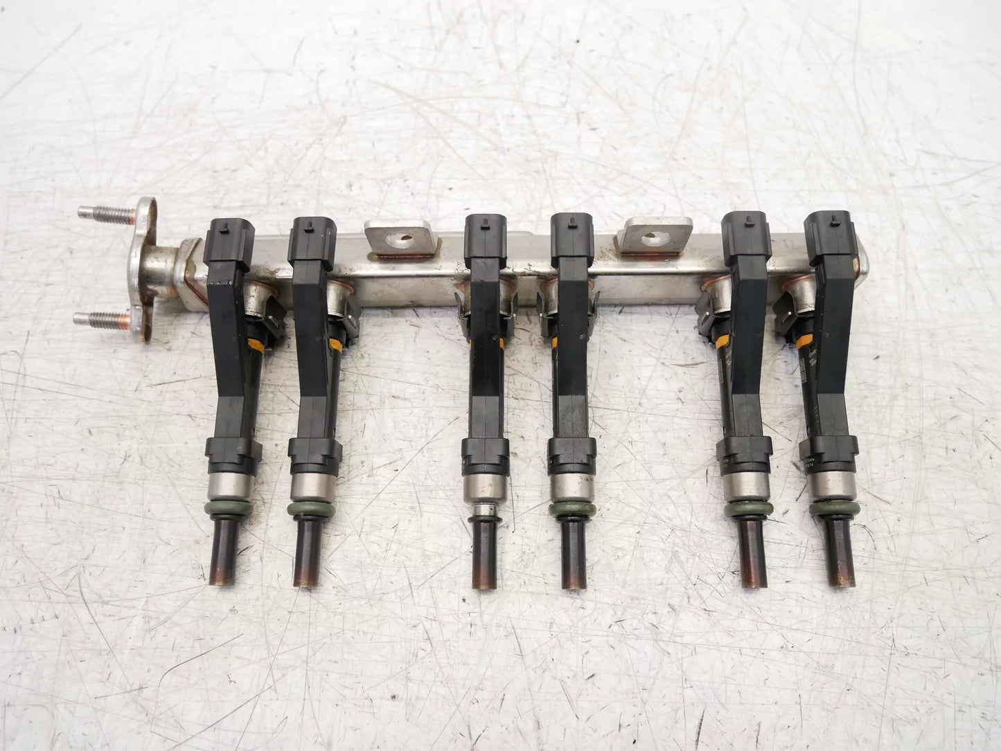 Rampa de inyectores Kia 1,0 gasolina G3LD 35350-07000 35310-08000