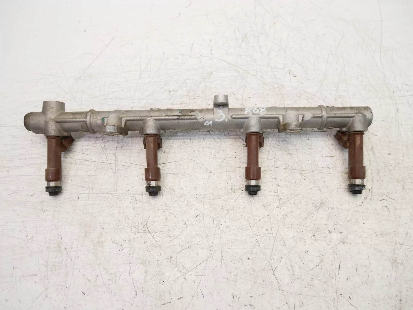 Rampa de inyectores Toyota 4,7 V8 4WD 2UZ 2UZ-FE 23250-0F020