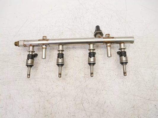 Rampa de inyectores Volkswagen Skoda 2,0 TSI GTI DLB DLBA 06K13317G 06K906036D