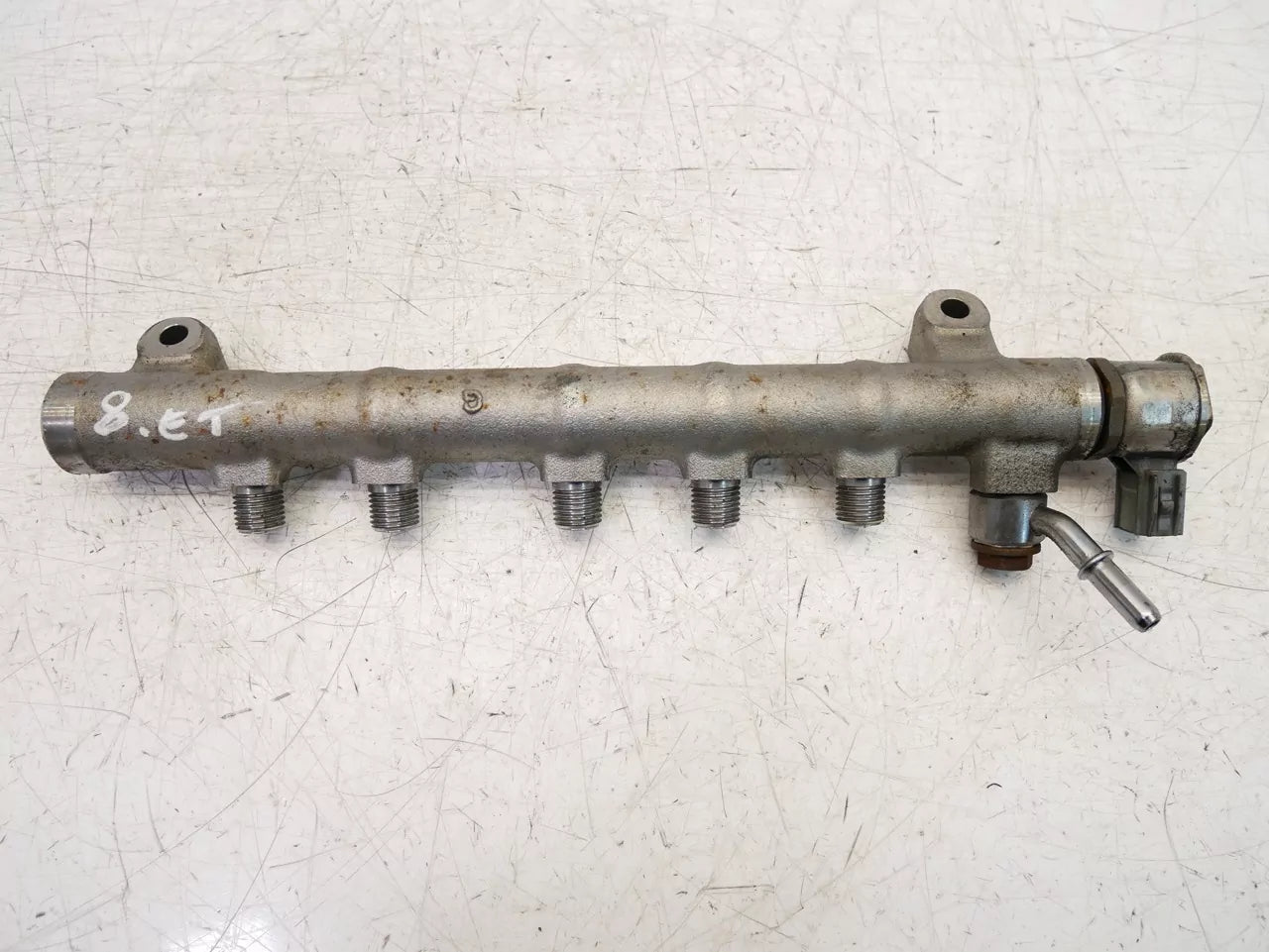 Rampa inyectora Volvo 2,0 D2 D4204T8 31303612