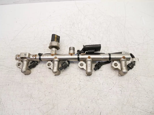 Rampa de inyectores Mercedes-Benz 1,8 CGI C 250 M 271.860 A2710705495