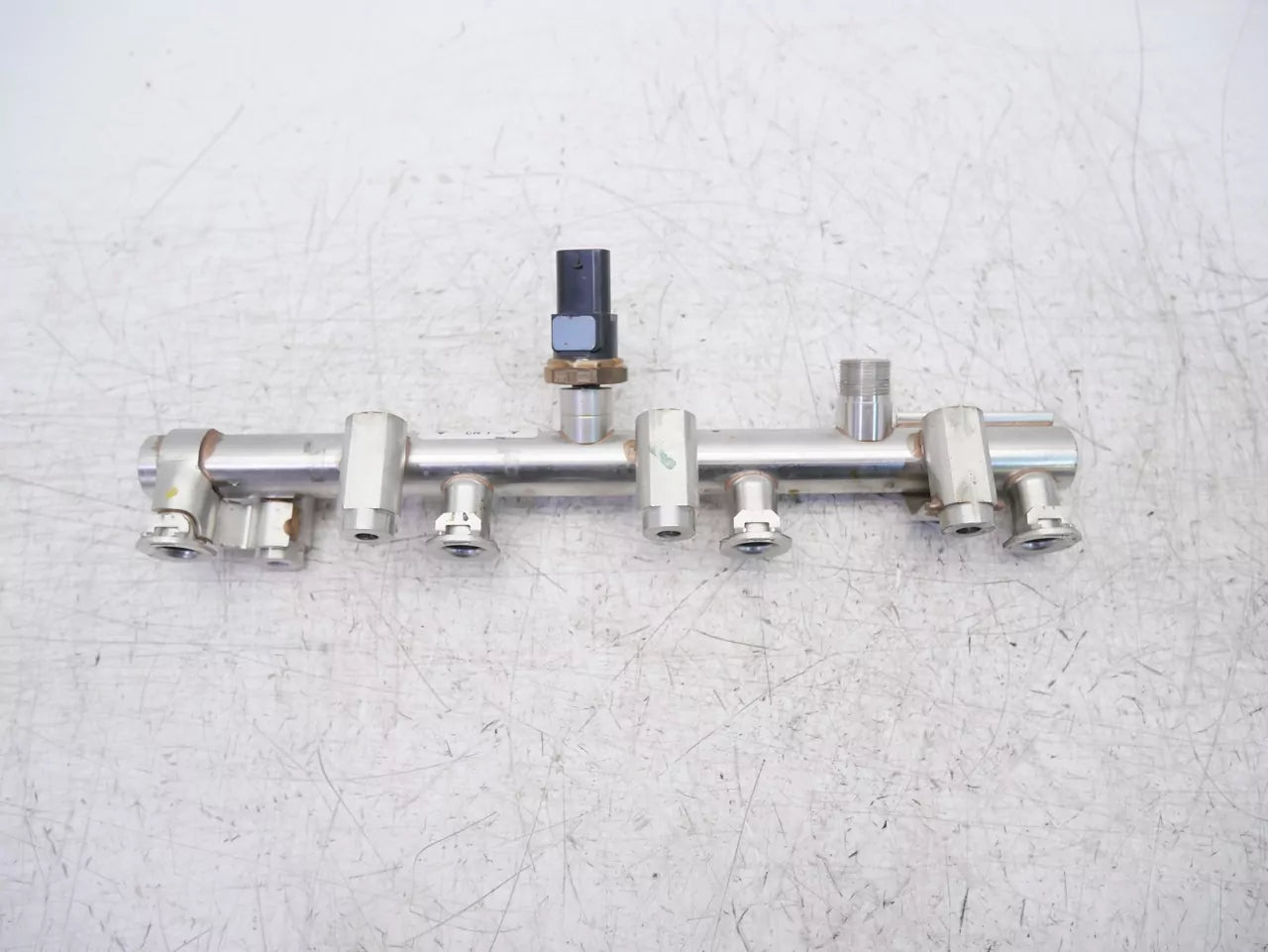 Rampa de inyectores Mercedes-Benz 1,3 A 200 M 282.914 A2820701100