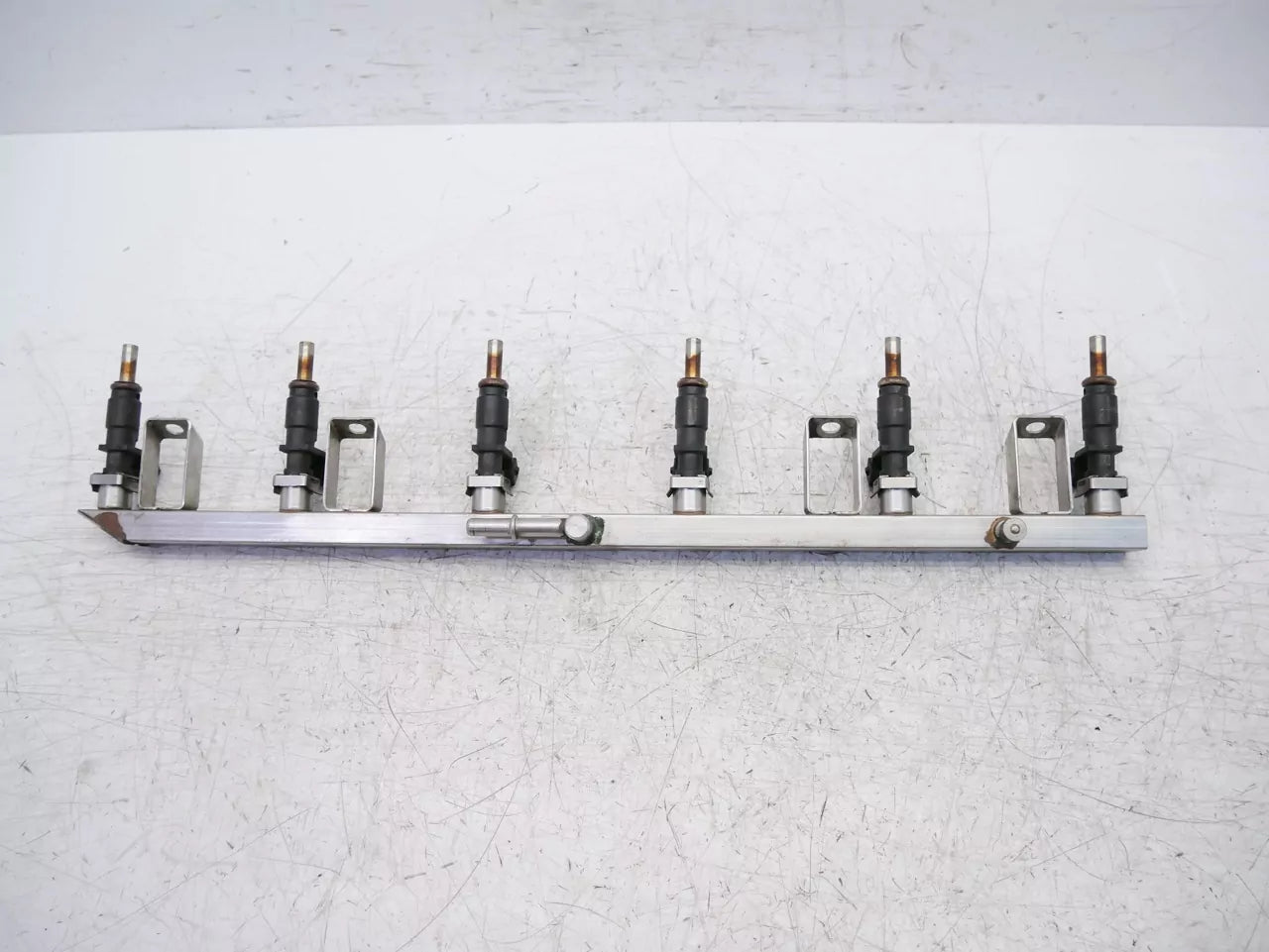 Rampa de inyectores BMW 3,0 530 XI N52B30A N52 7531634