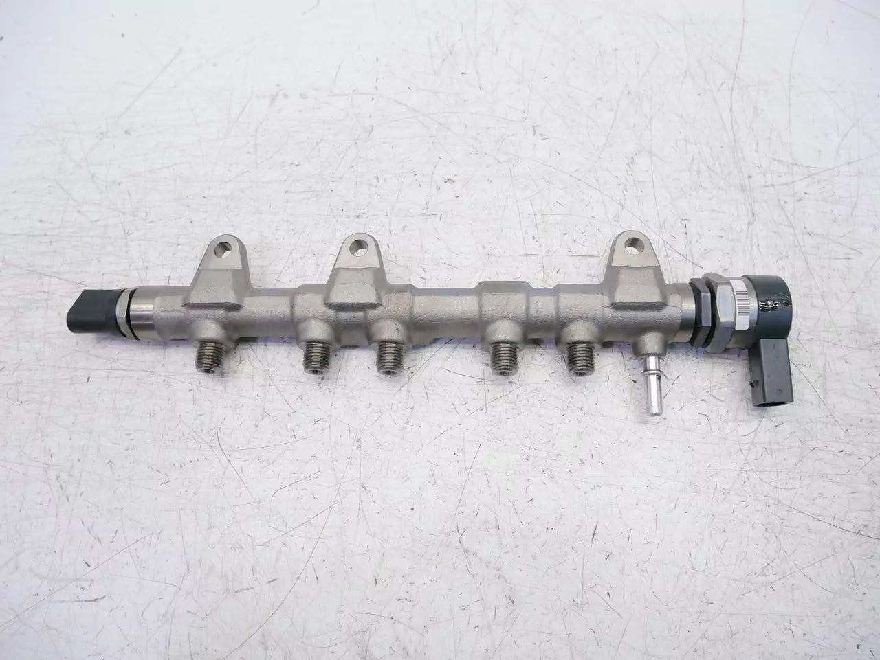 Rampa inyectora BMW 2,0 Diesel B47D20A 0445214315 8514154