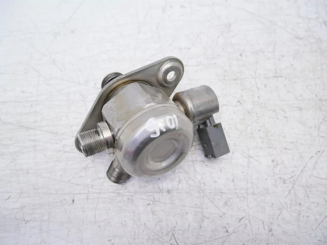 Bomba de combustible Mercedes-Benz AMG GT C C190 4.0 V8 M178.980 178.980 A1780700501