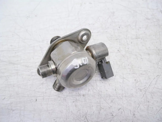 Bomba de combustible Mercedes-Benz AMG GT C C190 4.0 V8 M178.980 178.980 A1780700501