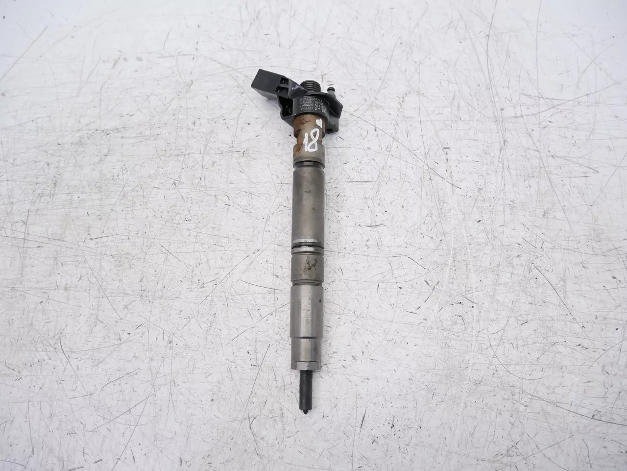 Inyector Boquilla de inyección Audi 3,0 TDI quattro CGQ CGQB 059130277CK