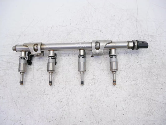 Rampa de inyectores Audi Seat Skoda Volkswagen 1,4 TSI gasolina CZEA CZE 04E133320D