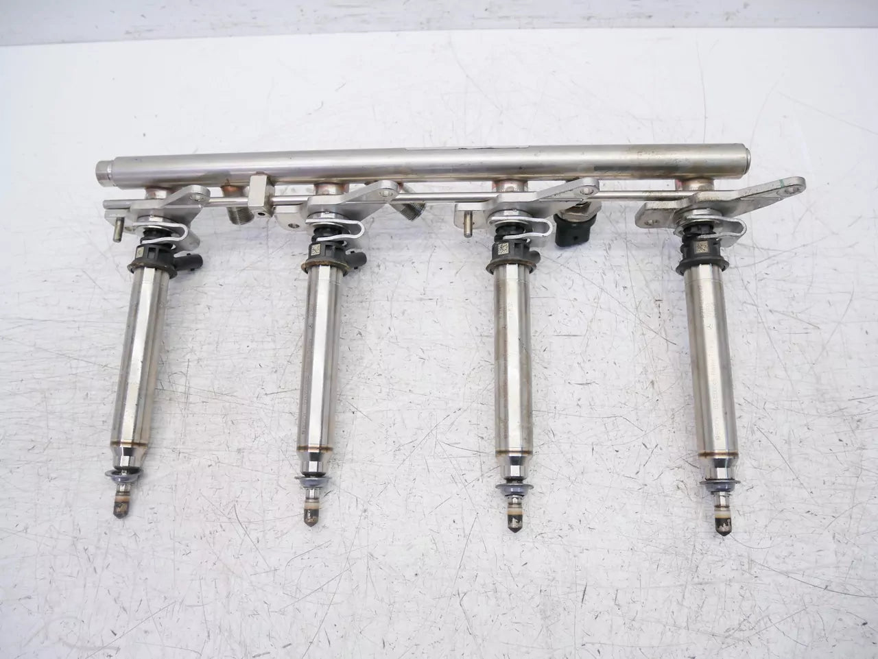 Rampa de inyectores Mercedes-Benz 4,7 V8 278.927 M278.927 A2780703495