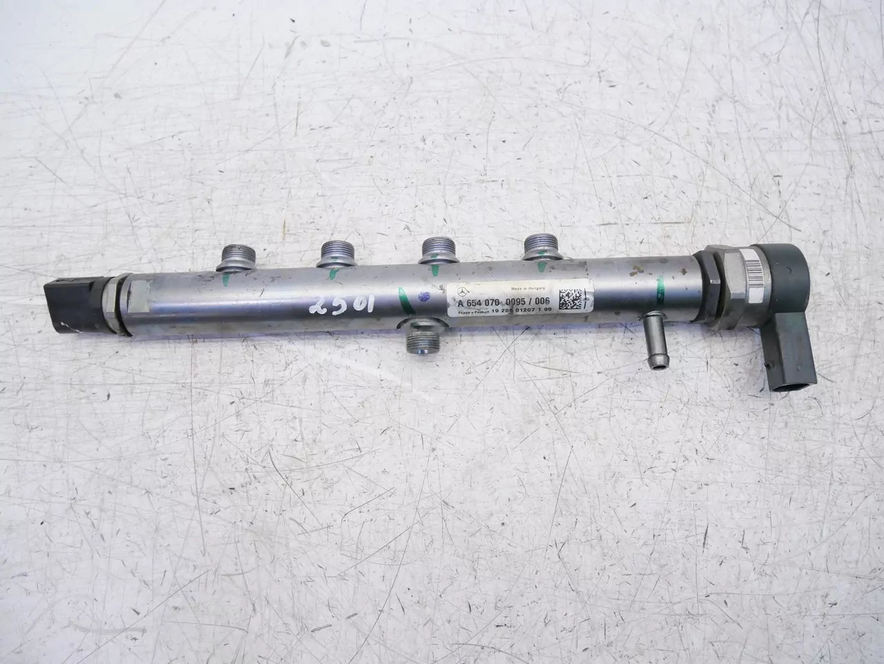 Rampa inyectora Mercedes-Benz 2,0 220 d OM 654.920 OM654 A6540700095