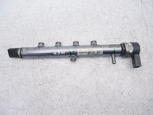Rampa inyectora Mercedes-Benz 2,0 220 d OM 654.920 OM654 A6540700095