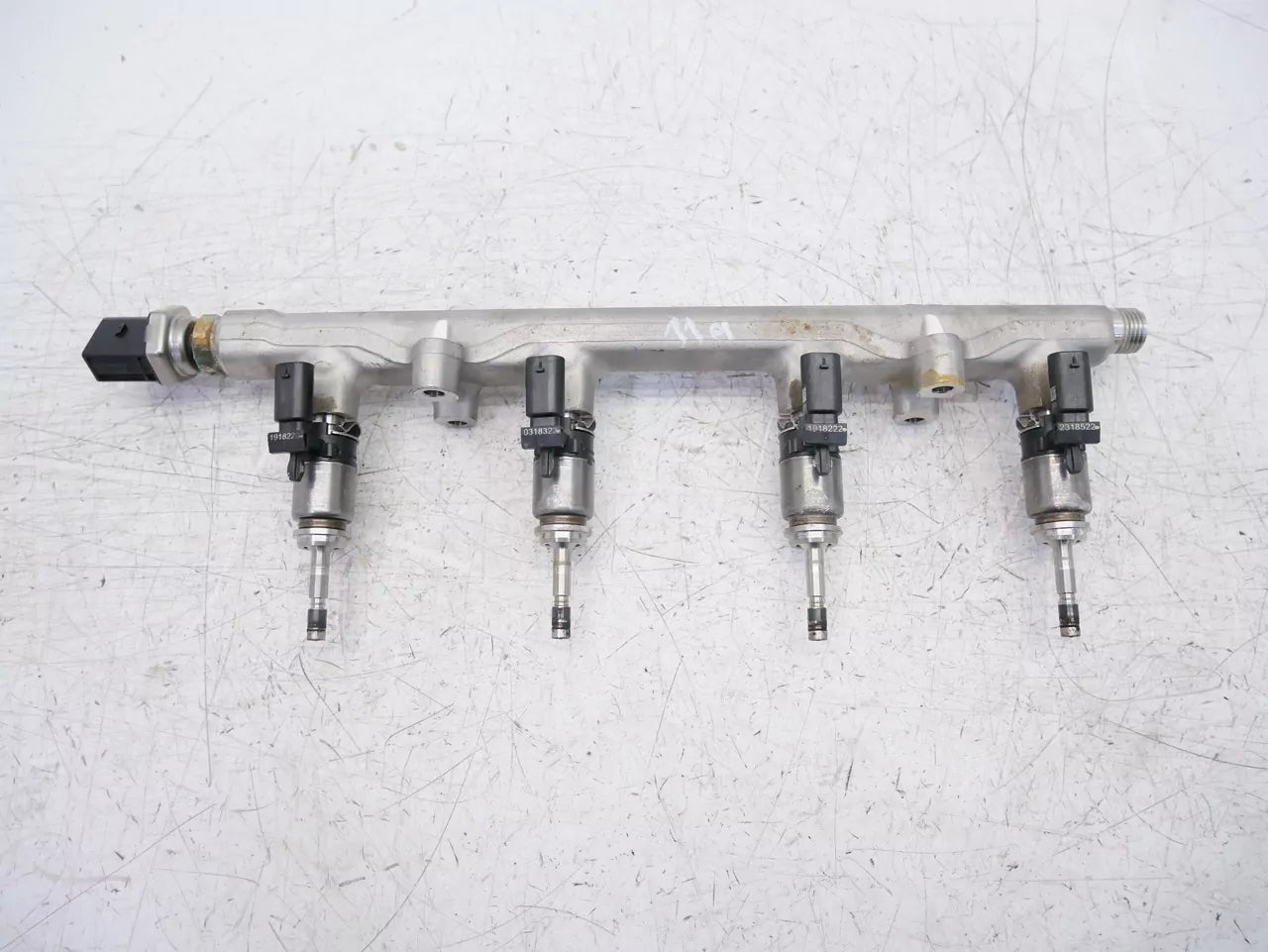 Rampa de inyectores Volkswagen 1,5 TSI DPCA 05E133320B 04E986836AD