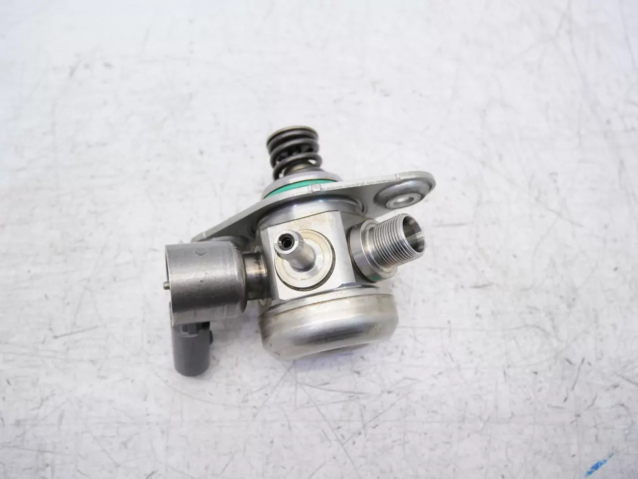 Bomba de combustible Mercedes-Benz 2,0 M 270.920 A2700700501