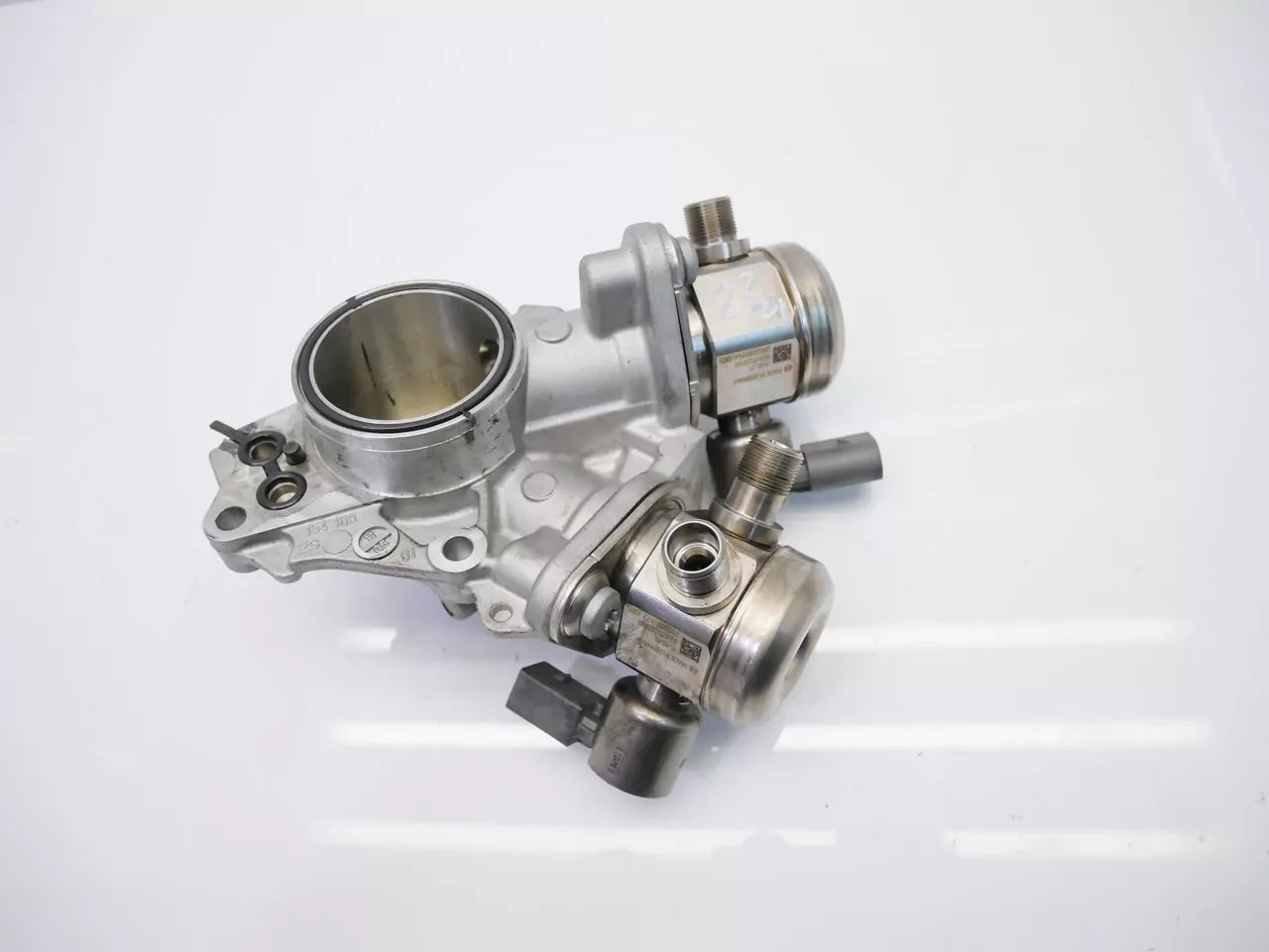 Bomba de alta presión Mercedes-Benz CLS C218 X218 4.7 V8 278.922 A2780700330