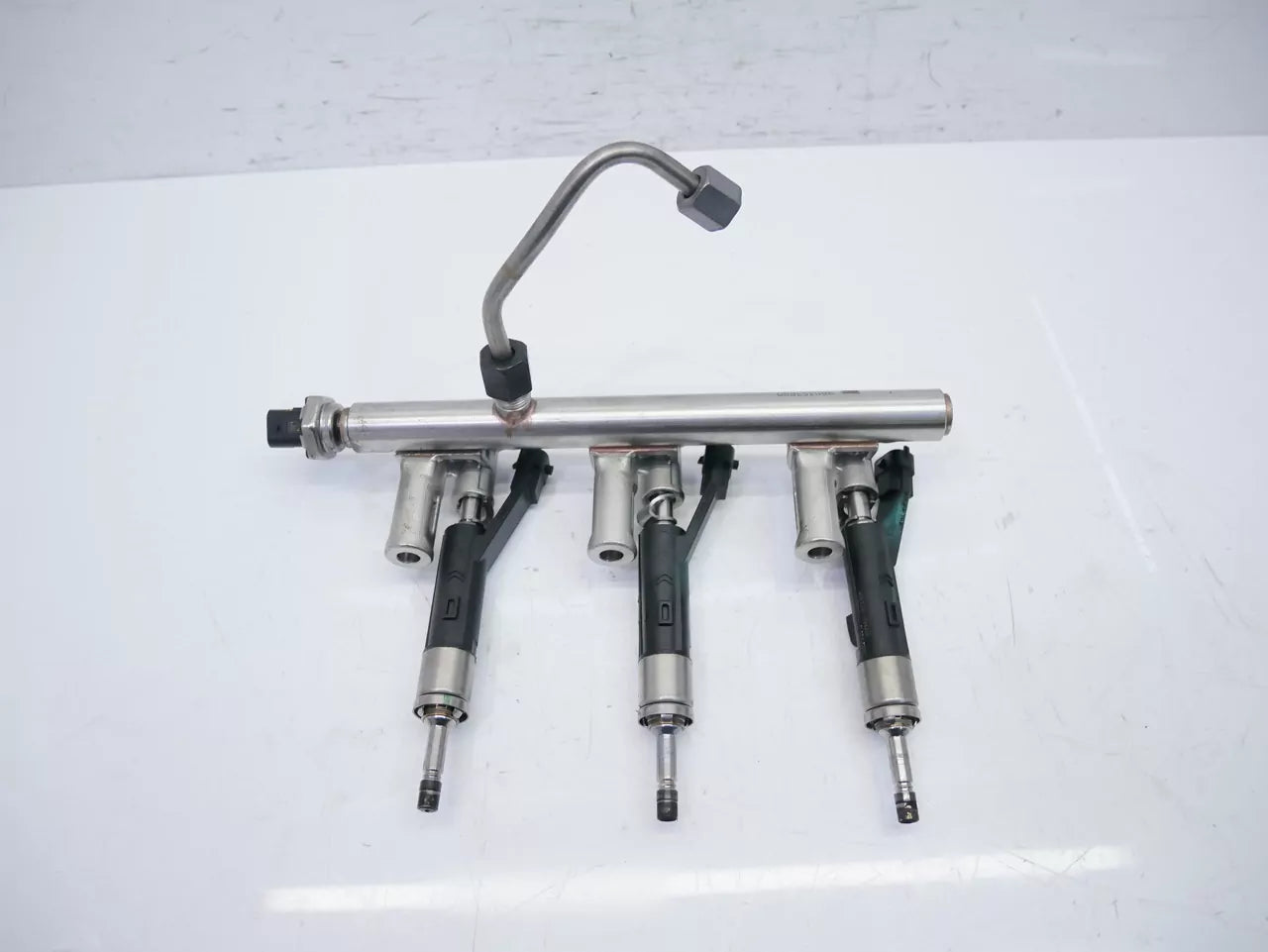 Rampa de inyectores Citroen Peugeot 1,2 gasolina HNP EB2ADT HN05 9811353880