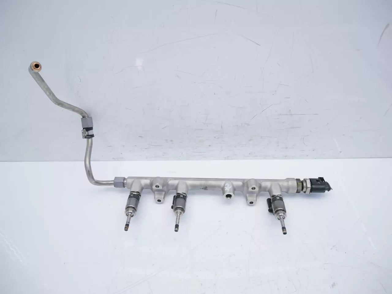 Rampa de inyectores Audi 1,5 TFSI DADA 05E133320