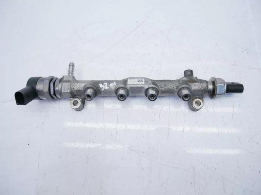 Rampa inyectora Audi Seat Skoda Volkswagen 1,6 TDI CLHA 04L089B