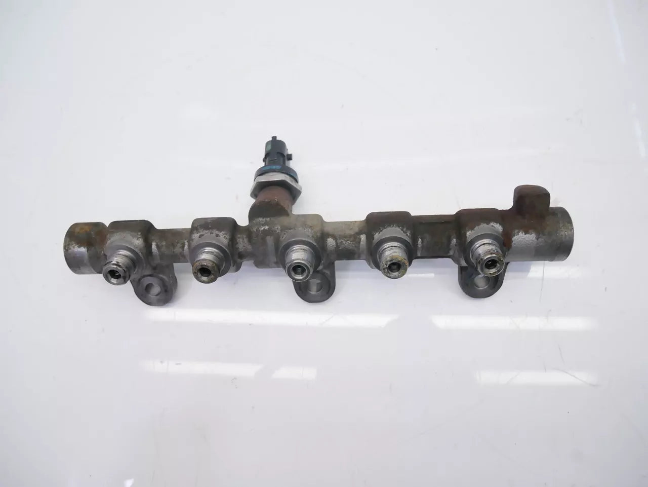 Rampa inyectora Nissan Renault Opel 2,0 dCi M9R630 0445214258 H8200912225