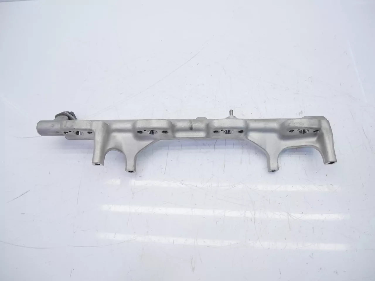 Rampa de inyectores BMW 2,0 i gasolina B48B20A B48 7639979