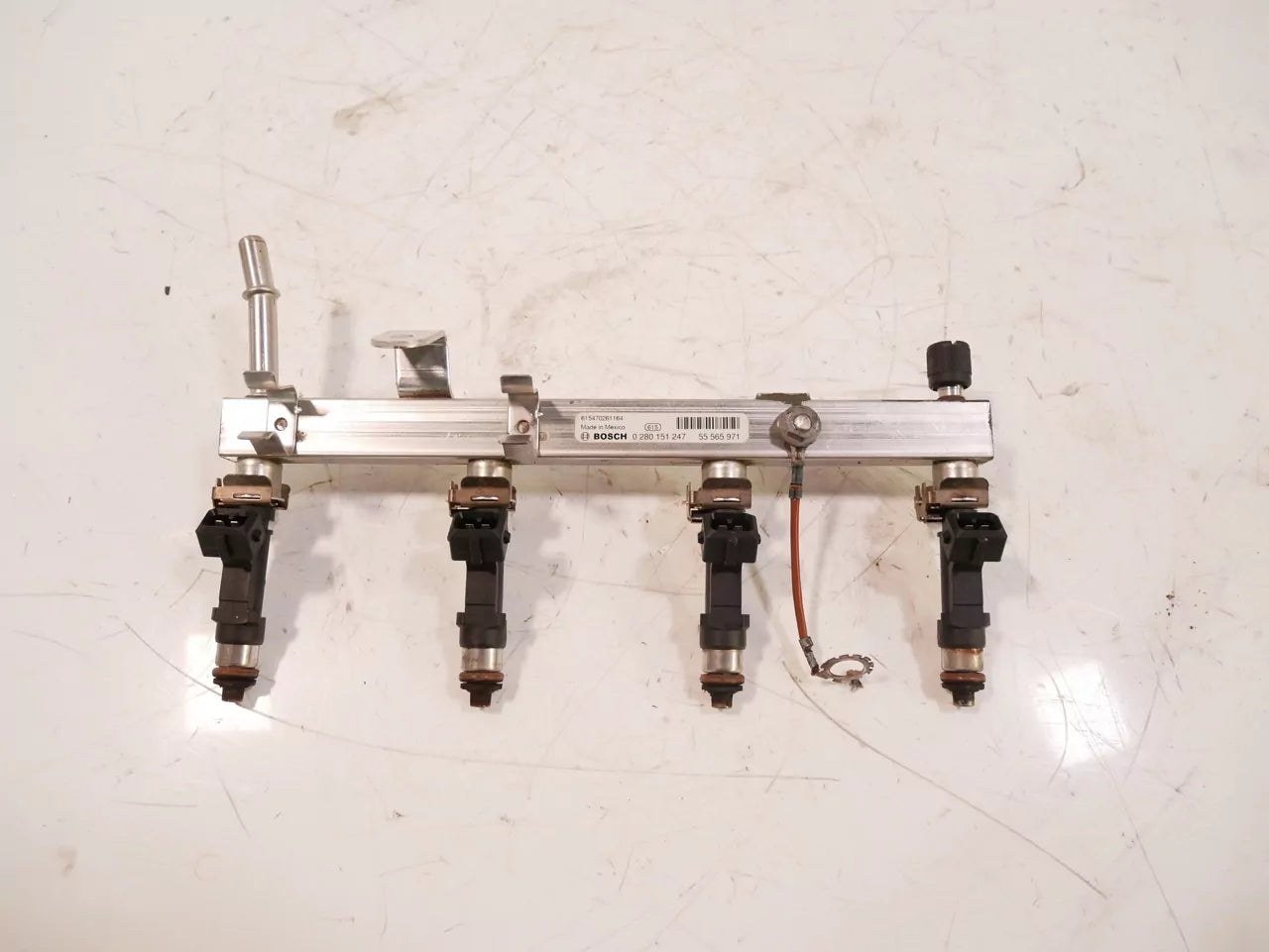 Riel de inyectores Chevrolet Opel Cruze Astra 1.4 A14NET B14NET LUV 55565971