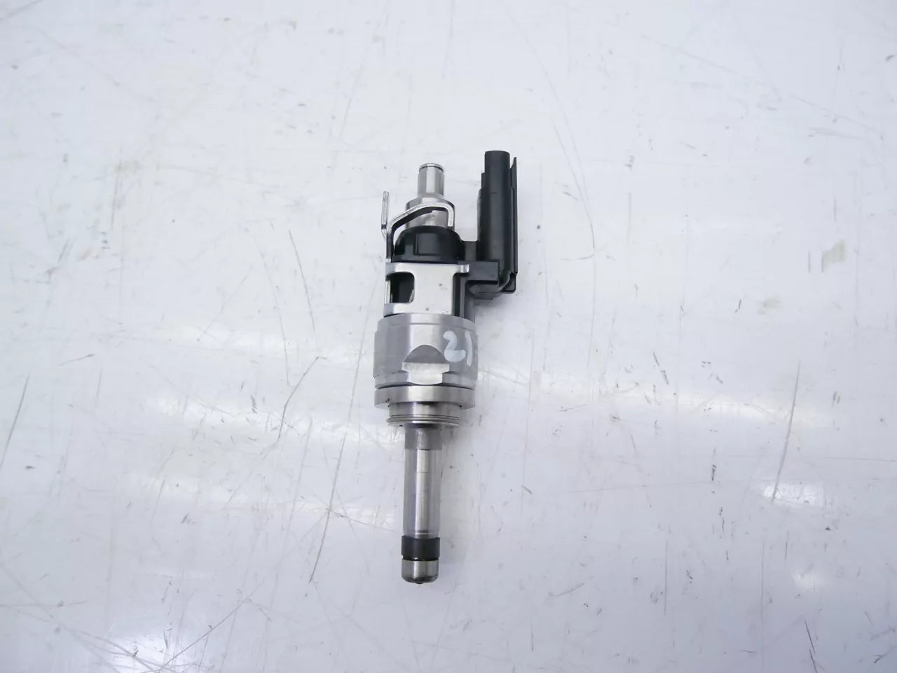 Inyector Boquilla de inyección Volvo 2,0 T5 B4204T26 31432778
