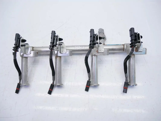 Rampa de inyectores Volvo 2,0 T5 B4204T26 31478555