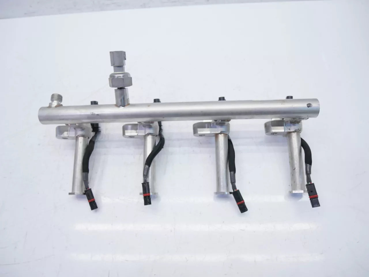 Rampa de inyectores Volvo 2,0 T5 B4204T26 31478555