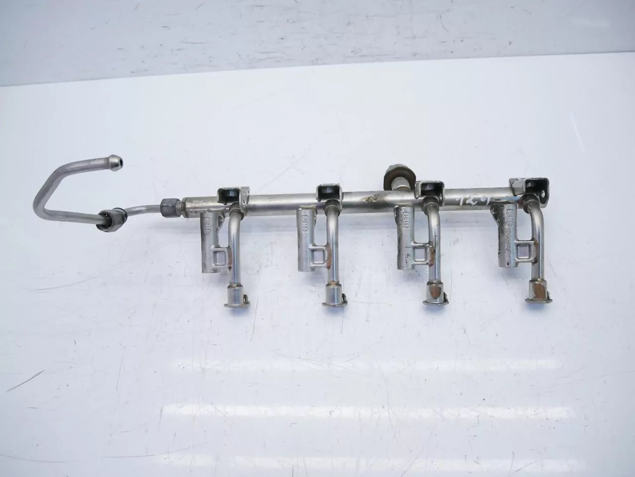 Rampa de inyectores Ford 1,5 EcoBoost M8DA M8DB x DS7G-9H487-DB