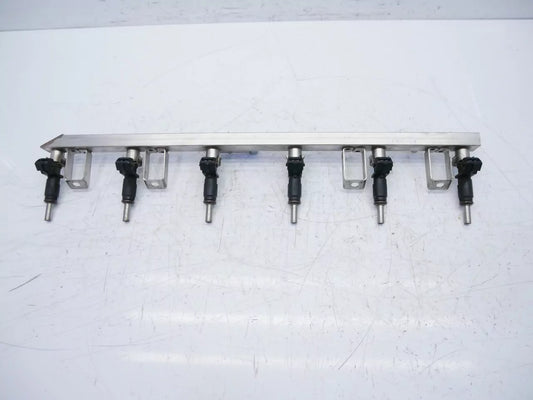Rampa de inyectores BMW 3,0 i N52B30A N52 7542050 7531634