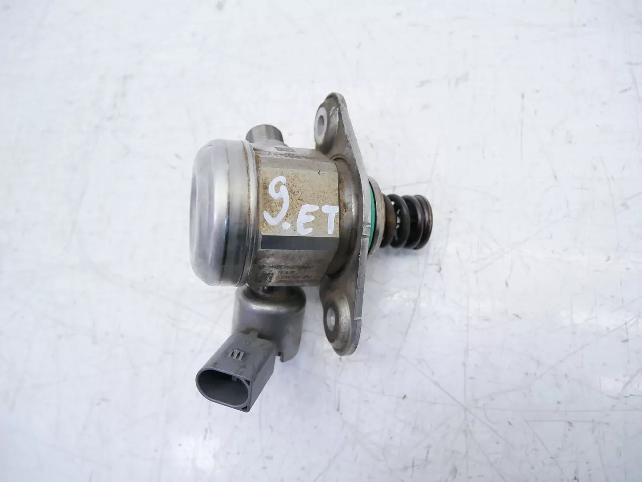 Bomba de combustible Mercedes-Benz 1,6 270.920 A2700700501