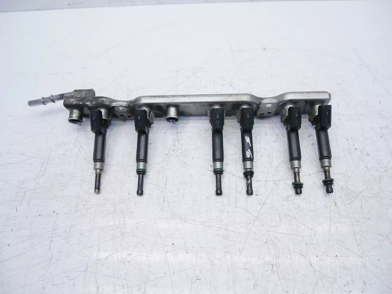 Rampa de inyectores Nissan 1,6 gasolina HR16DE HR16 DE