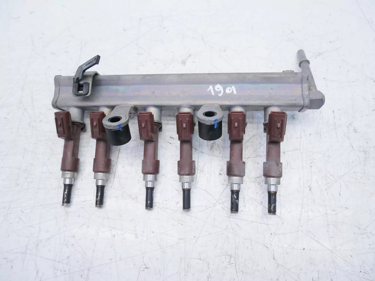 Rampa de inyectores Toyota 1,0 VVTI 1KR-FE 23250-0Q040