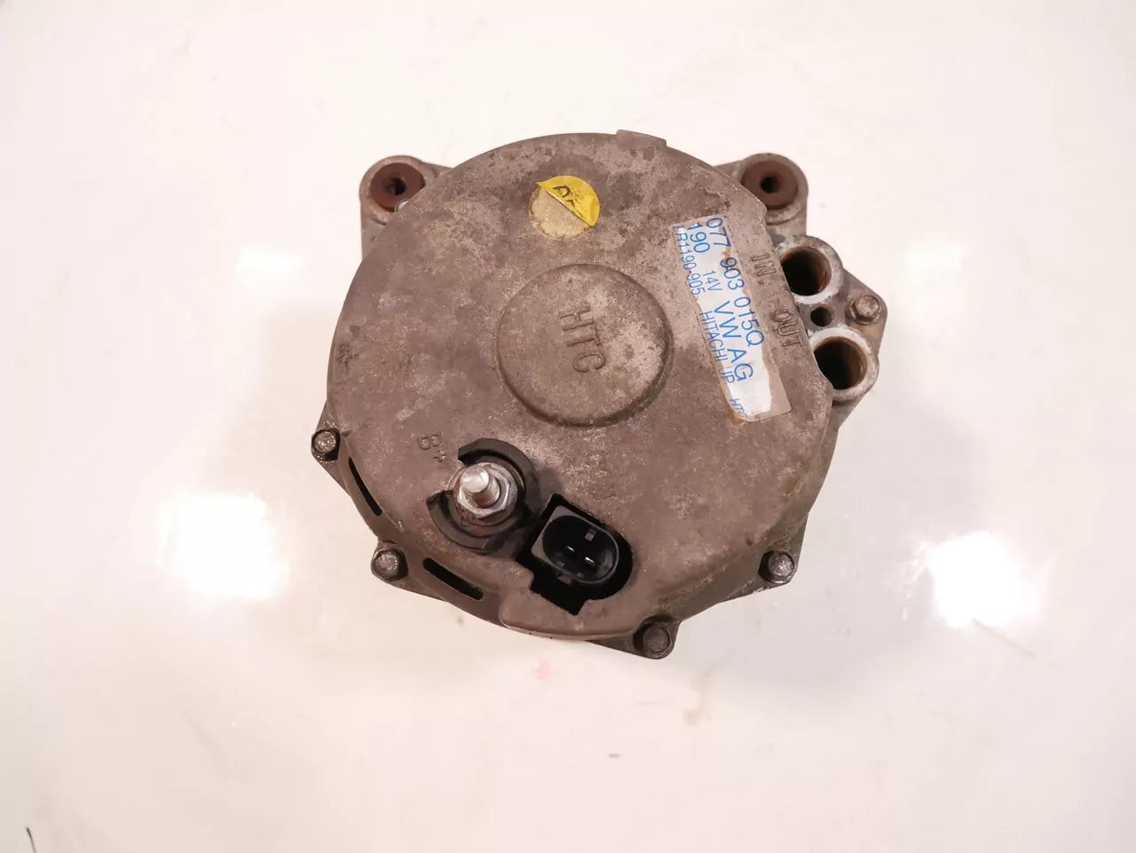 Alternador Audi 4,2 quattro BFM 077903015Q