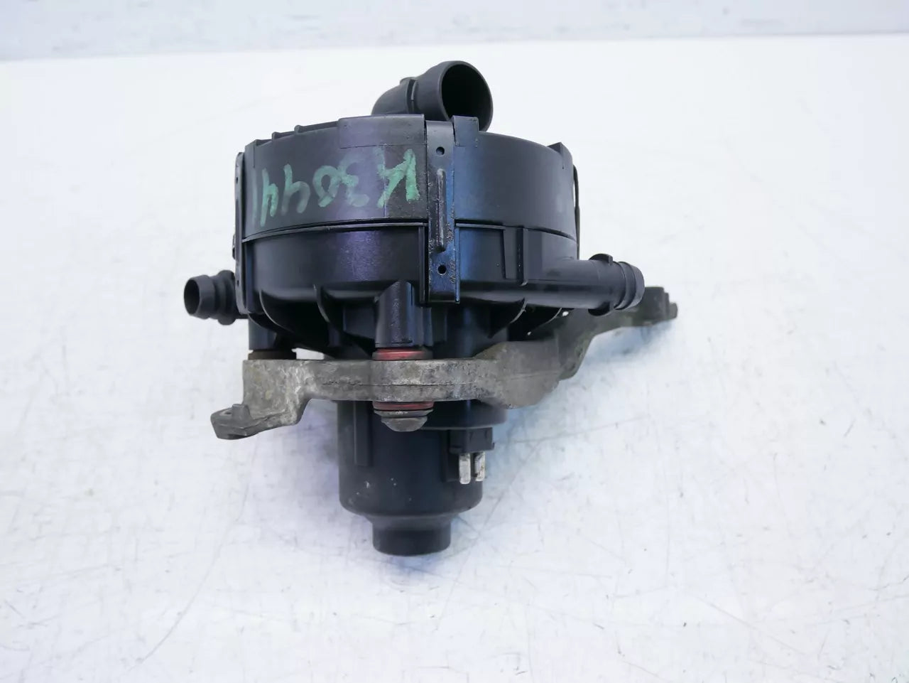 Bomba de aire secundario Mercedes-Benz 3,0 V6 C 280 C280 272.941 M272 0001405185