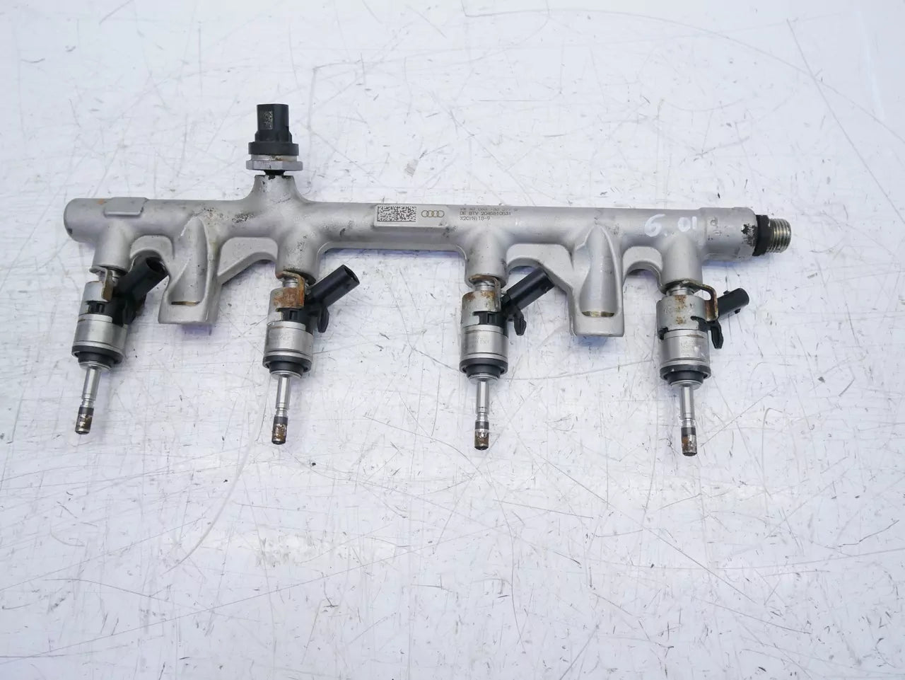 Rampa inyectora Volkswagen Audi Cupra Golf Leon 2.0 TSI DNF 06Q133317B 06Q906036A