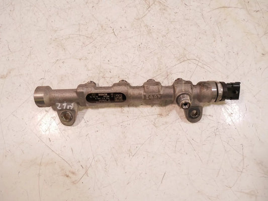 Rampa inyectora Suzuki 1,6 DDiS D16AA 55234039