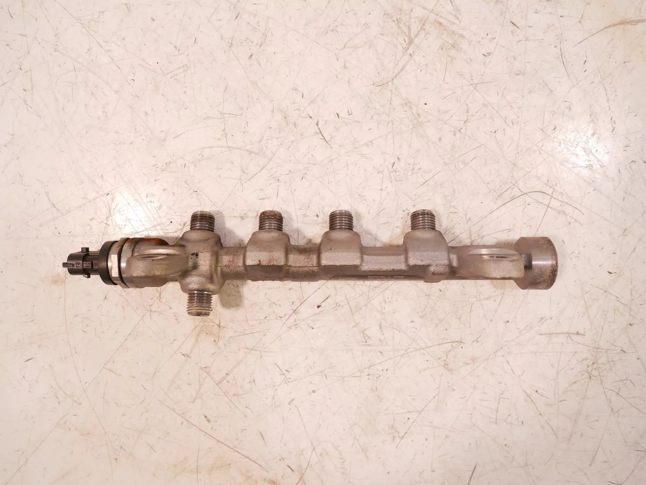 Rampa inyectora Suzuki 1,6 DDiS D16AA 55234039