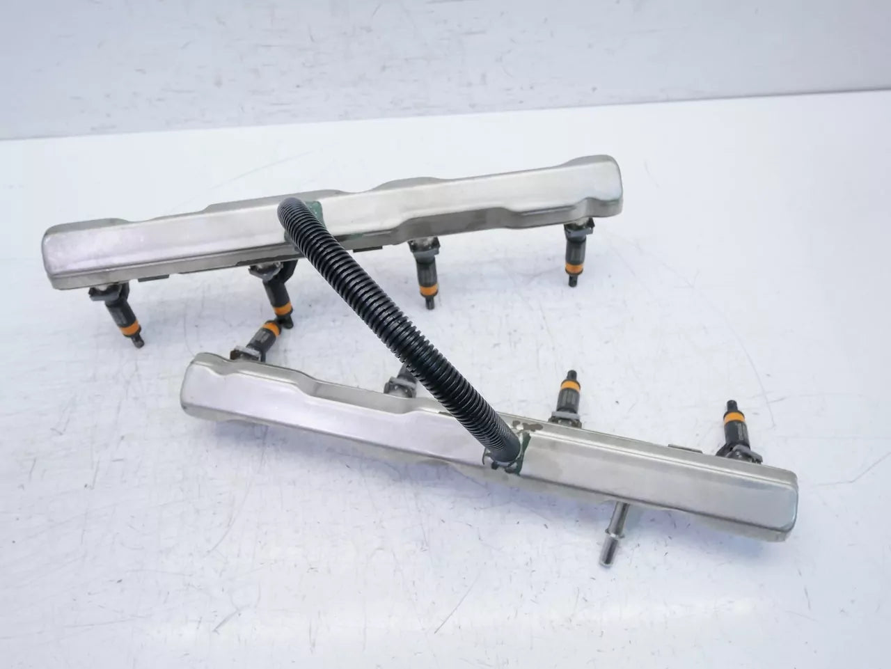 Rail de inyectores Dodge Charger 5.7 Hemi EZH LEV 68361162AA