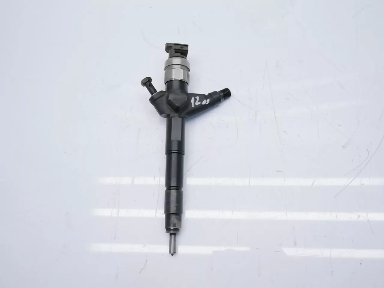 Inyector Boquilla de inyección Nissan 2,5 dCi Diesel 4WD YD25DDTI YD25 16600EC00A