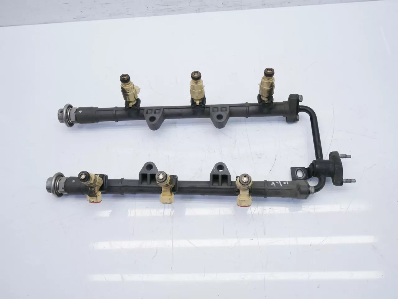 Rampa de inyectores Hyundai Kia 2,7 V6 G6BA 9260930013