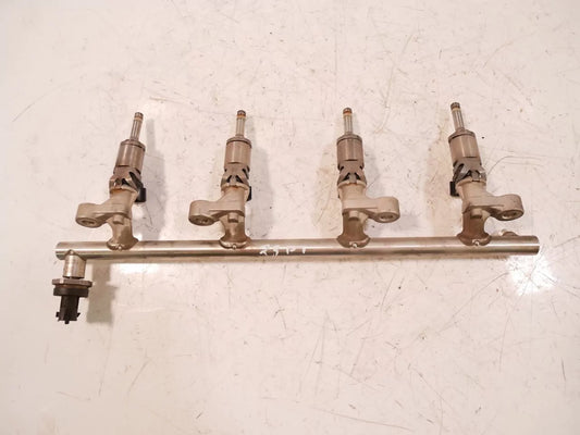 Rampa de inyectores Mazda 2,0 Skyactive-G PEX3 PE PE0113150