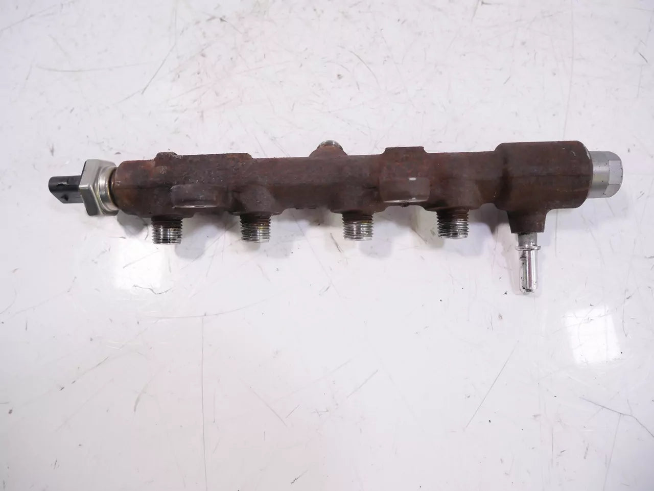 Rampa inyectora Peugeot Citroen 1,5 BlueHDi D YHY DV5RD 9821399680