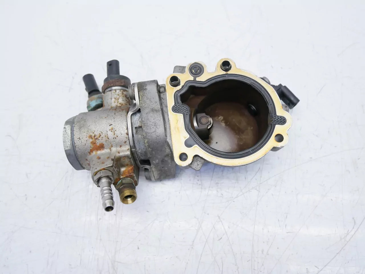 Bomba de combustible Audi 3,0 TFSI Quattro CCAA CCA CAJ CAJA 06E103535A