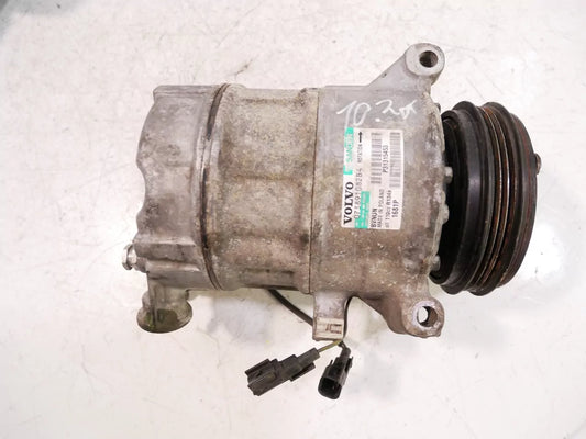 Compresor de aire acondicionado Volvo 2,4 D Diesel D4 AWD D5244T17 P31315453