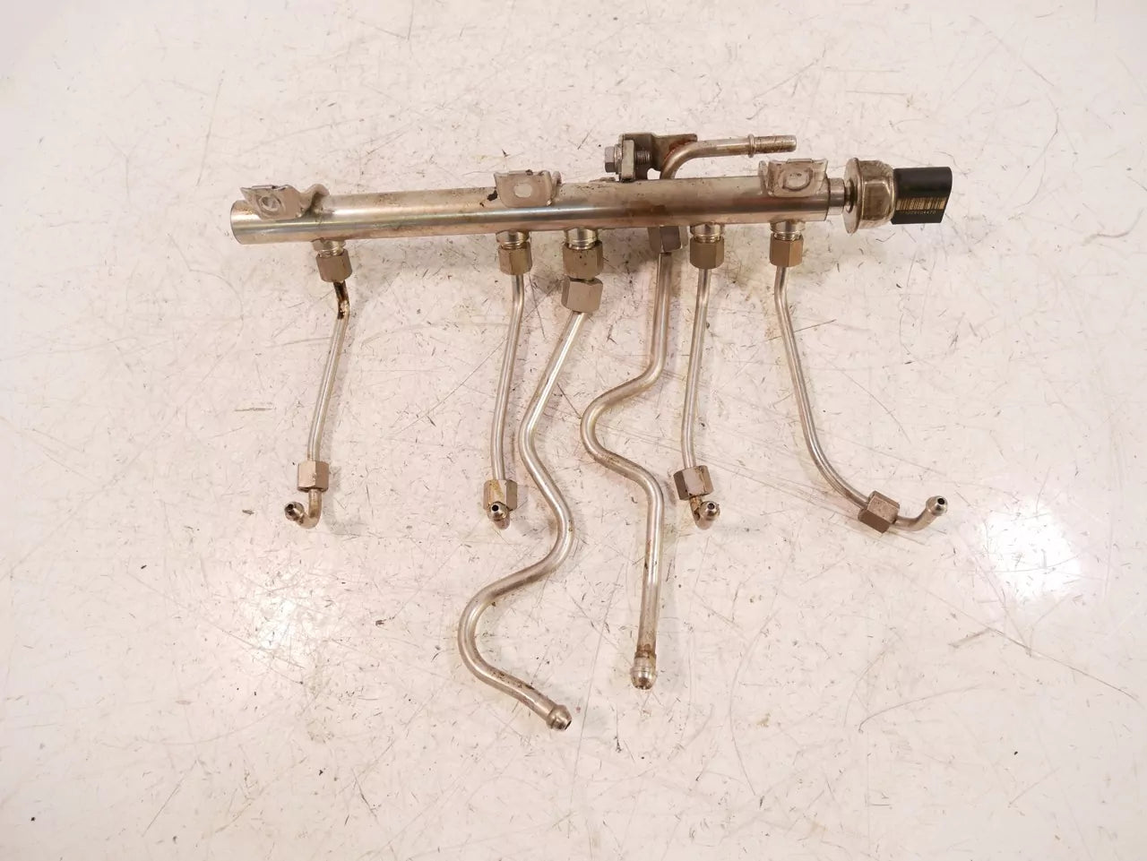 Rampa de inyectores BMW 2,0 i gasolina N43B20A N43 7562474