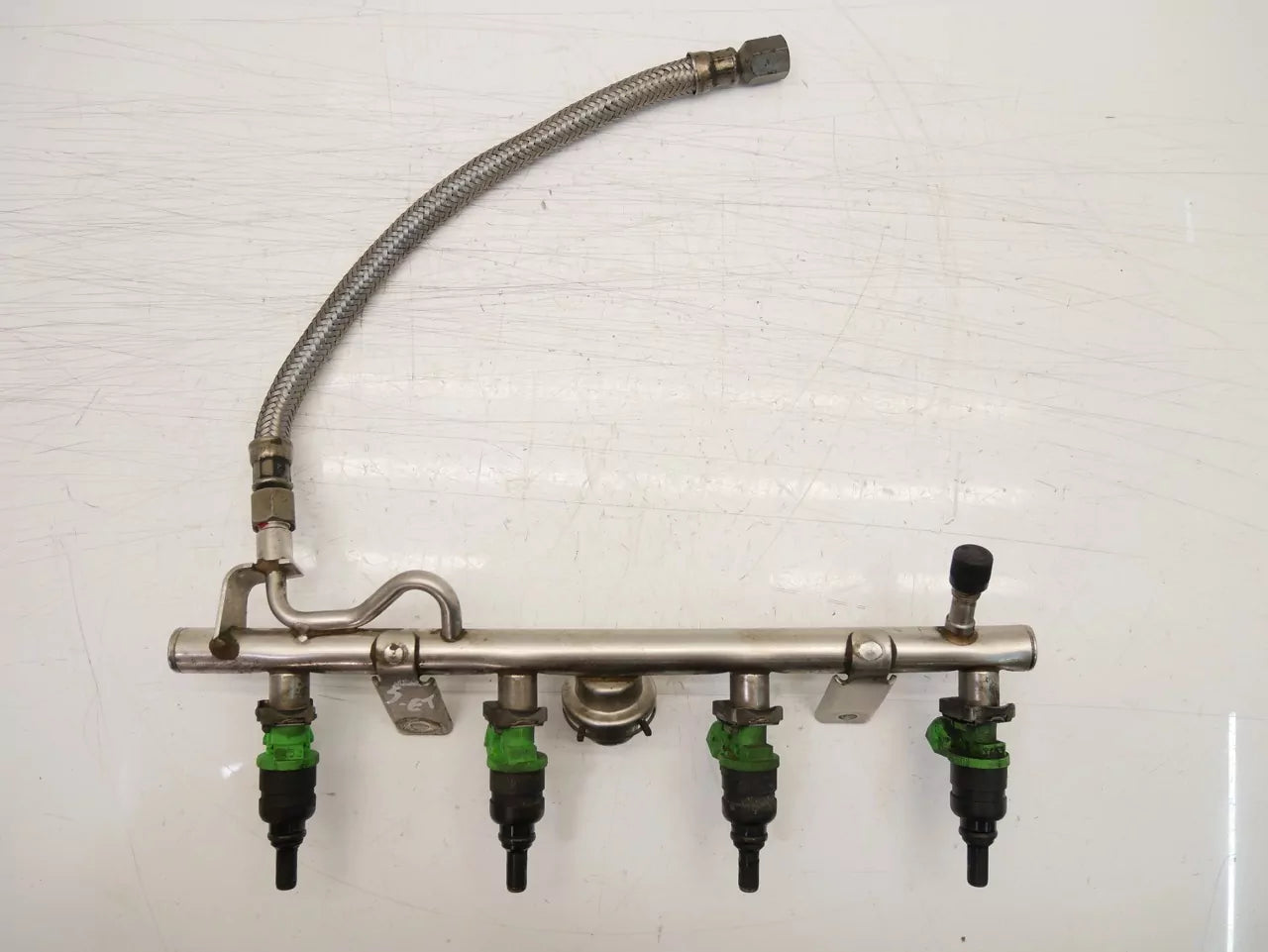 Rampa de inyectores Mercedes-Benz 1,8 Kompressor 271.946 M271.946 A2710780549 A1110780203