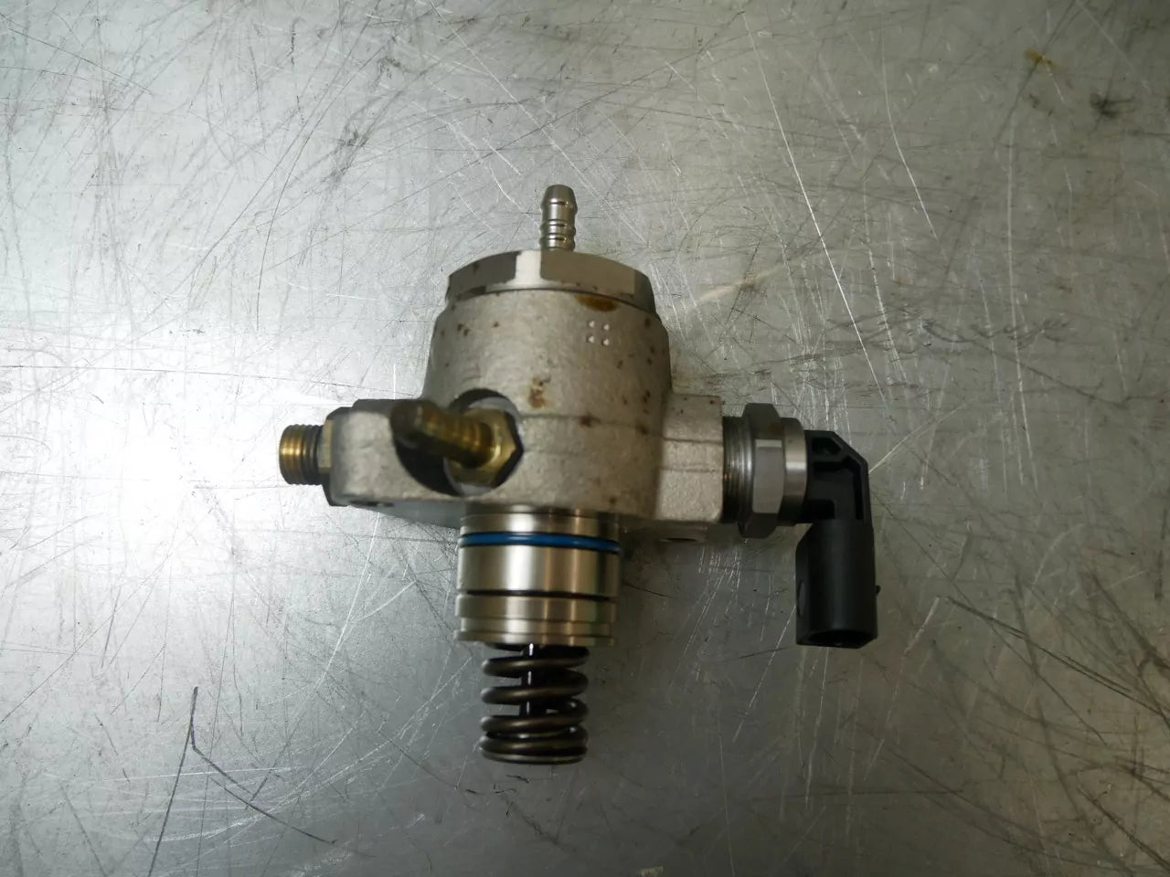 Bomba de combustible Audi Q3 8U 2.0 TFSI CULB CUL 06L127025N